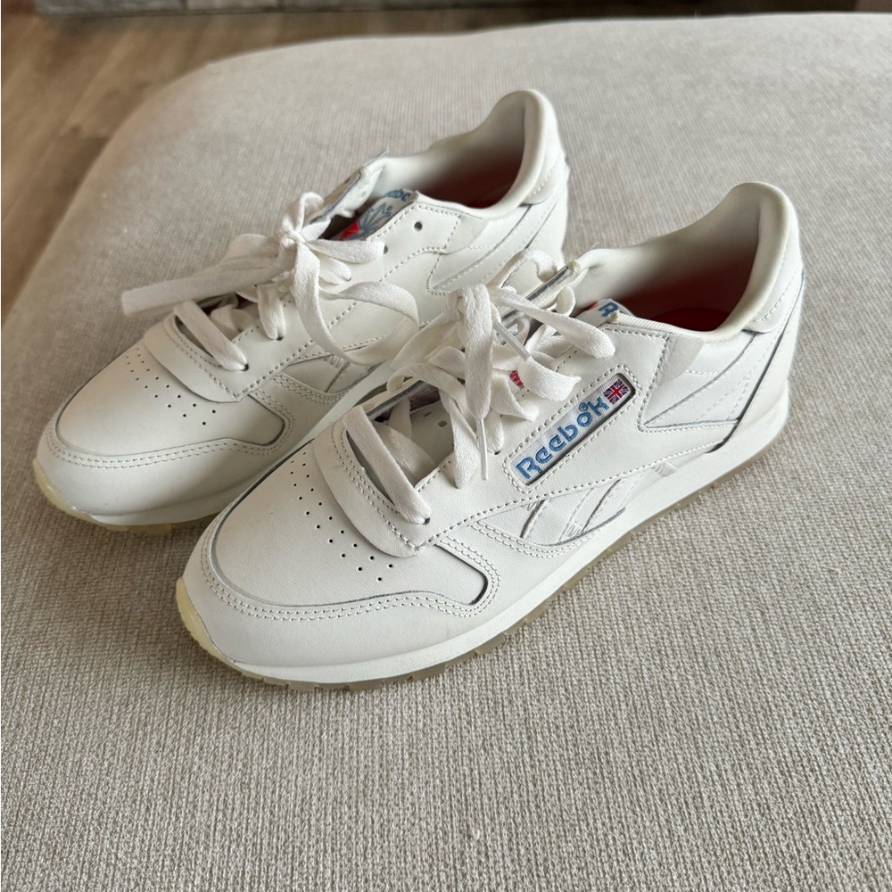 Women’s 7.5 Reebok